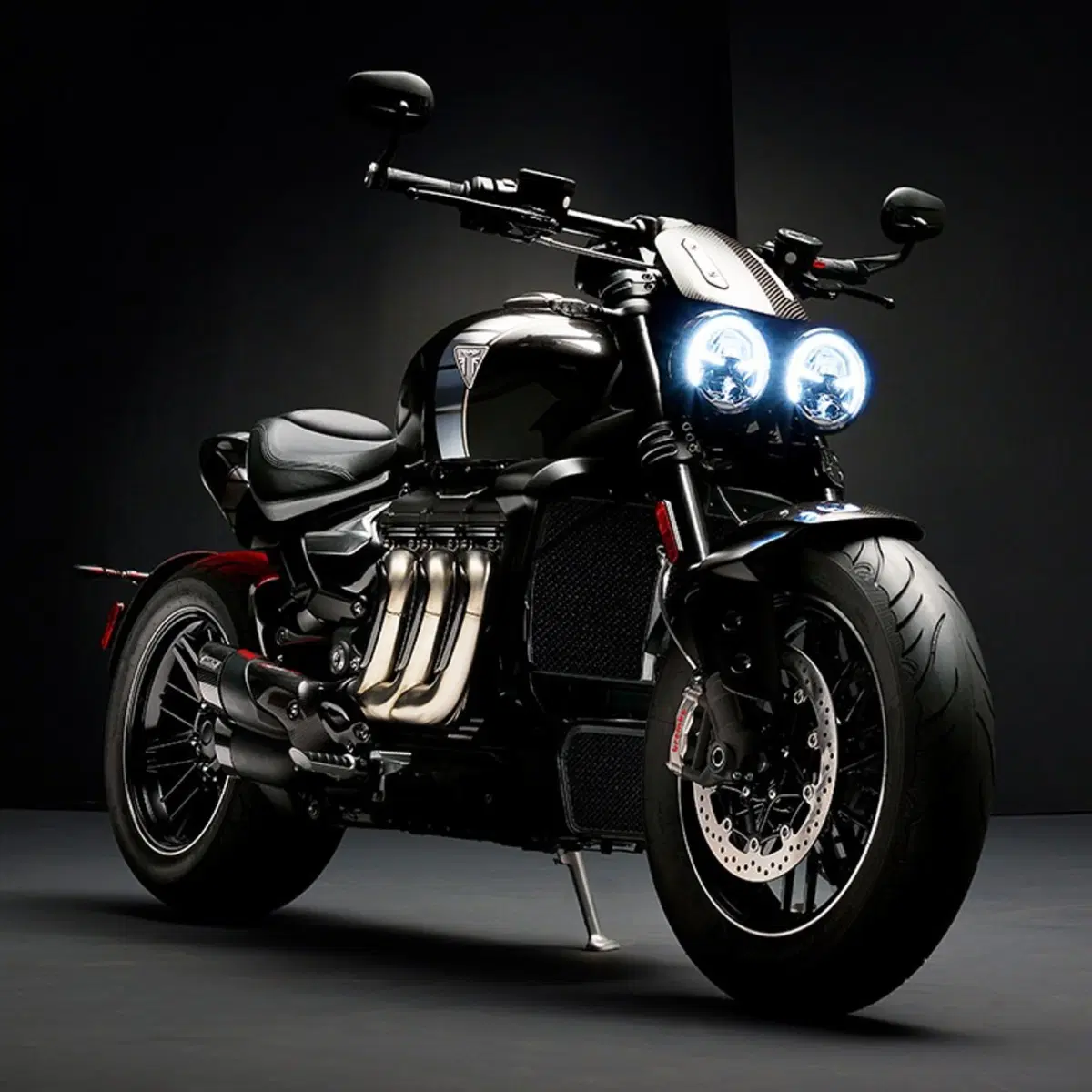 Triumph Thruxton TFC e Rocket TFC. Foto e dati (6)