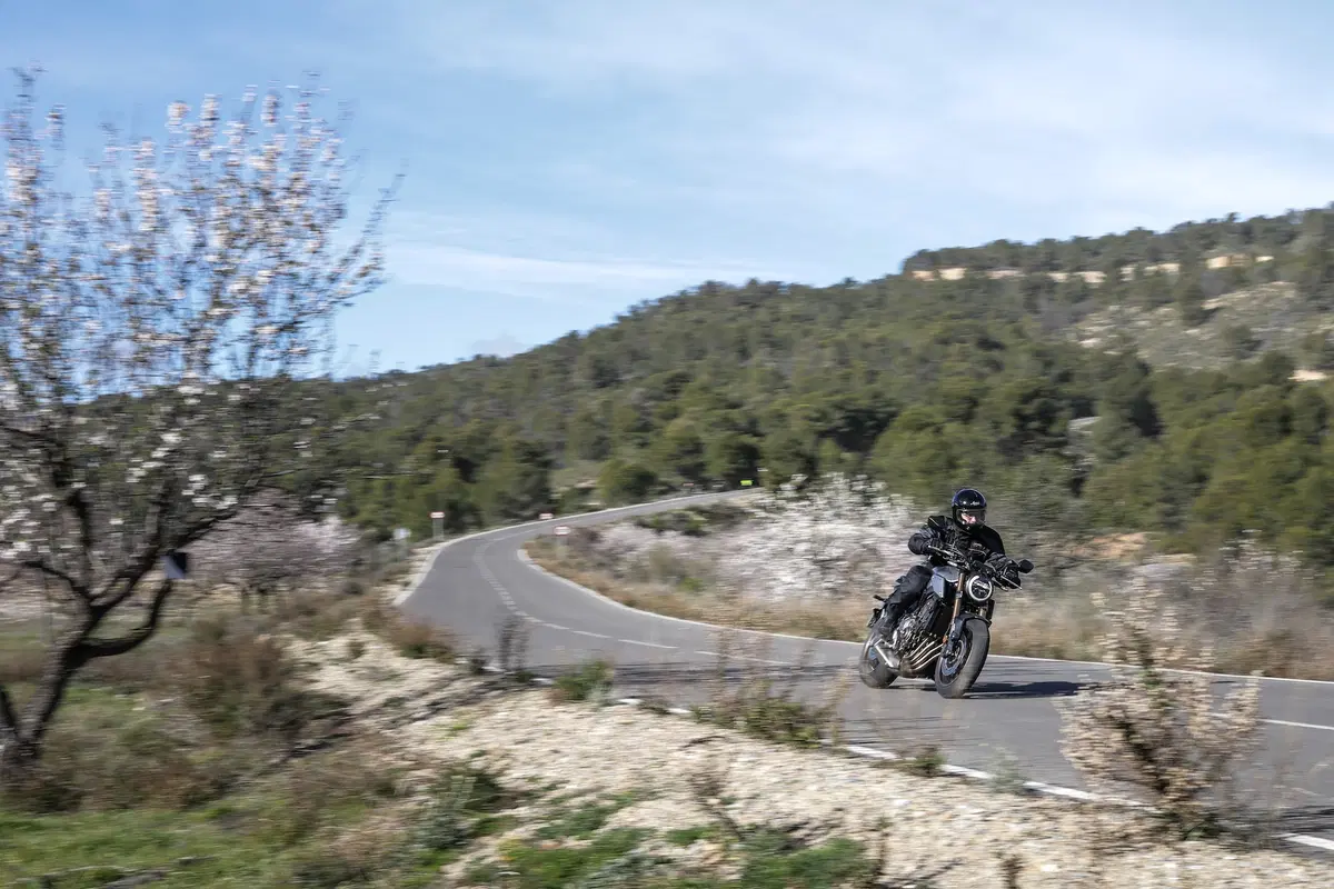 Honda CB650R. La media che mancava (4)