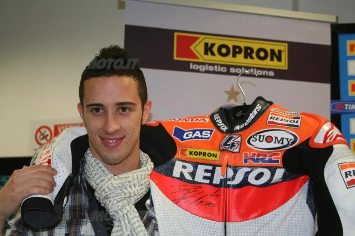 Andrea Dovizioso in prima linea per i diritti dei bambini (5)