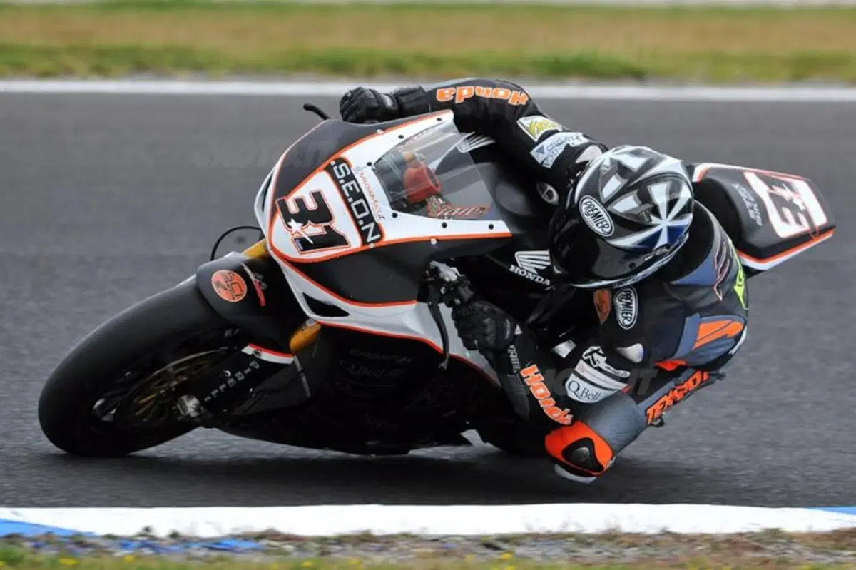 Ianuzzo in Supersport con Lorenzini e la Kawasaki (6)