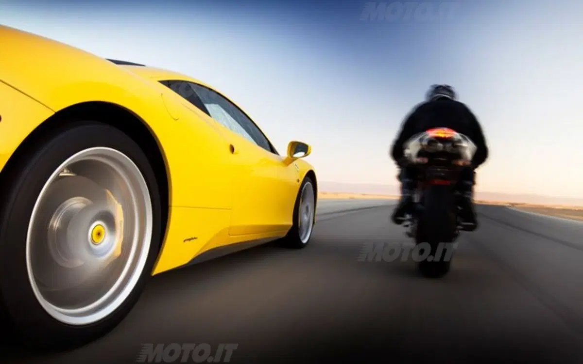 Ferrari 458 Italia vs Ducati 1198S: una sfida tutta italiana