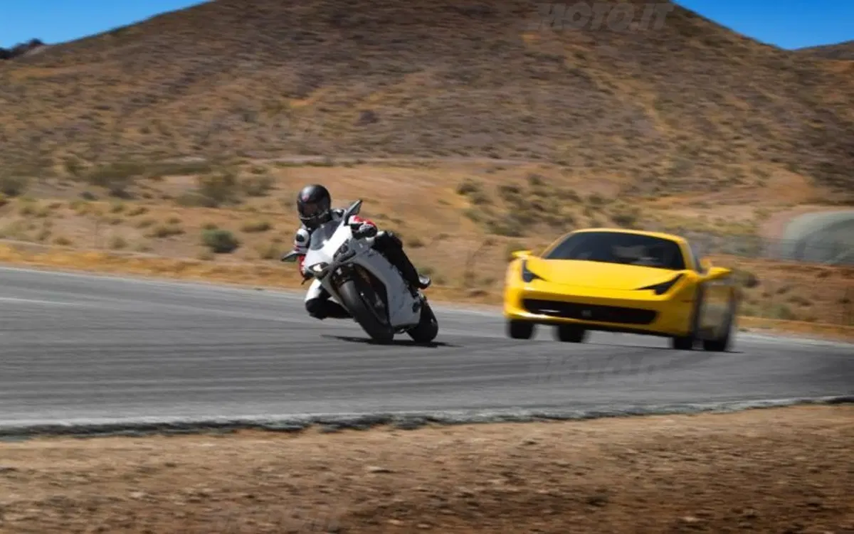 Ferrari 458 Italia vs Ducati 1198S: una sfida tutta italiana (8)