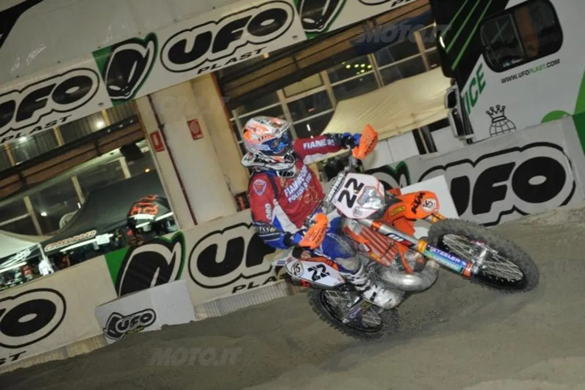 Mika Ahola (HM Honda) primo nell'Enduro Indoor di Genova (4)