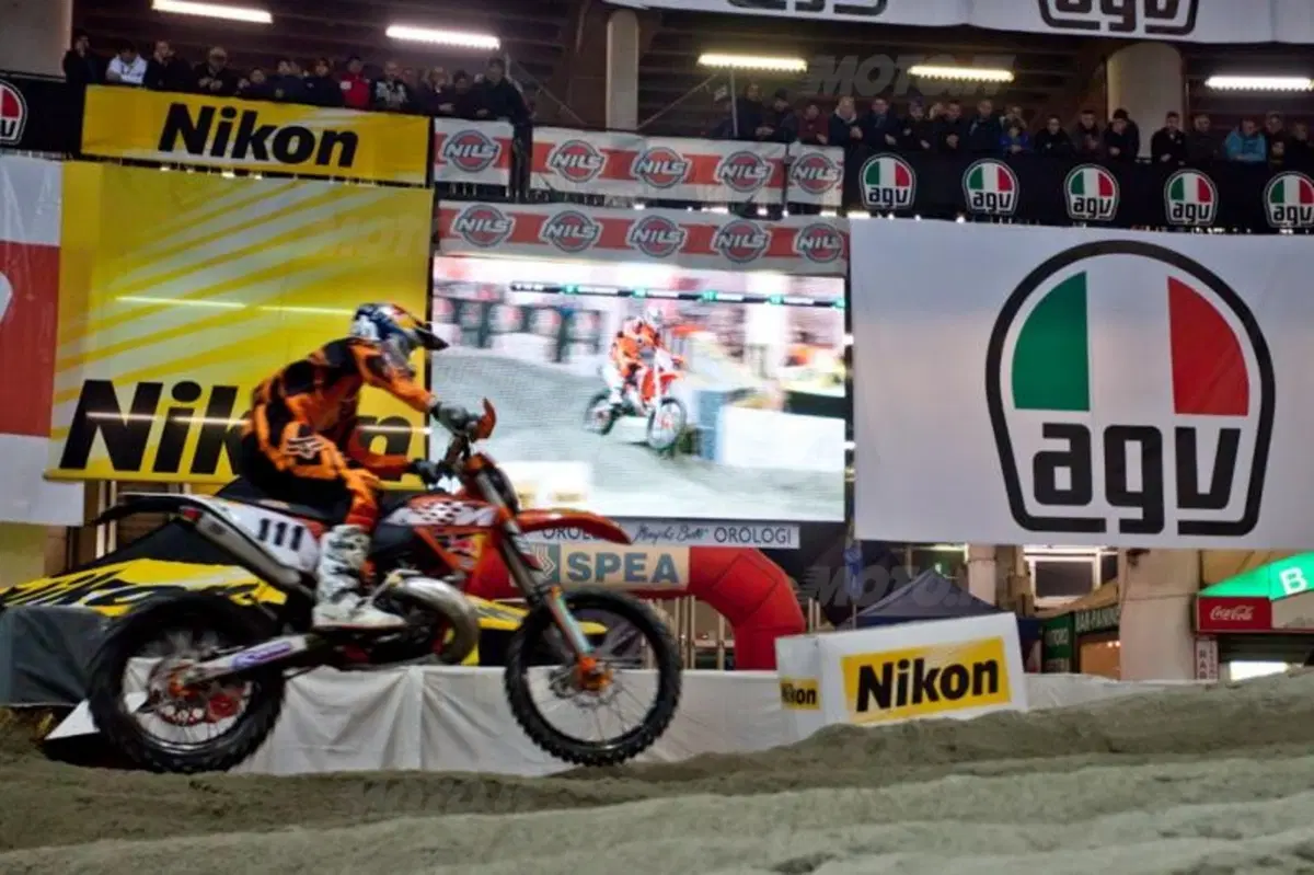 Mika Ahola (HM Honda) primo nell'Enduro Indoor di Genova (5)