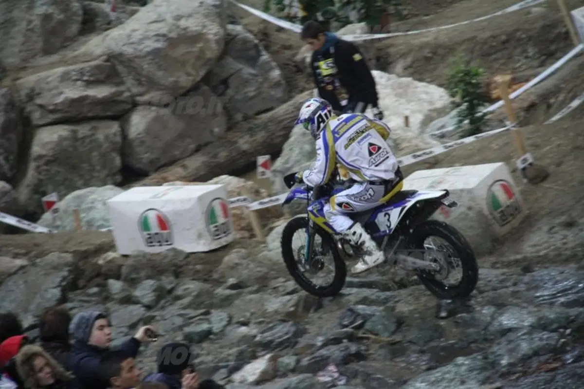 Mika Ahola (HM Honda) primo nell'Enduro Indoor di Genova (7)