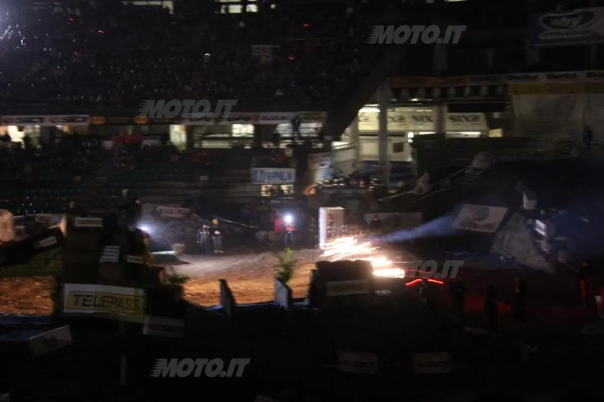 Mika Ahola (HM Honda) primo nell'Enduro Indoor di Genova (14)