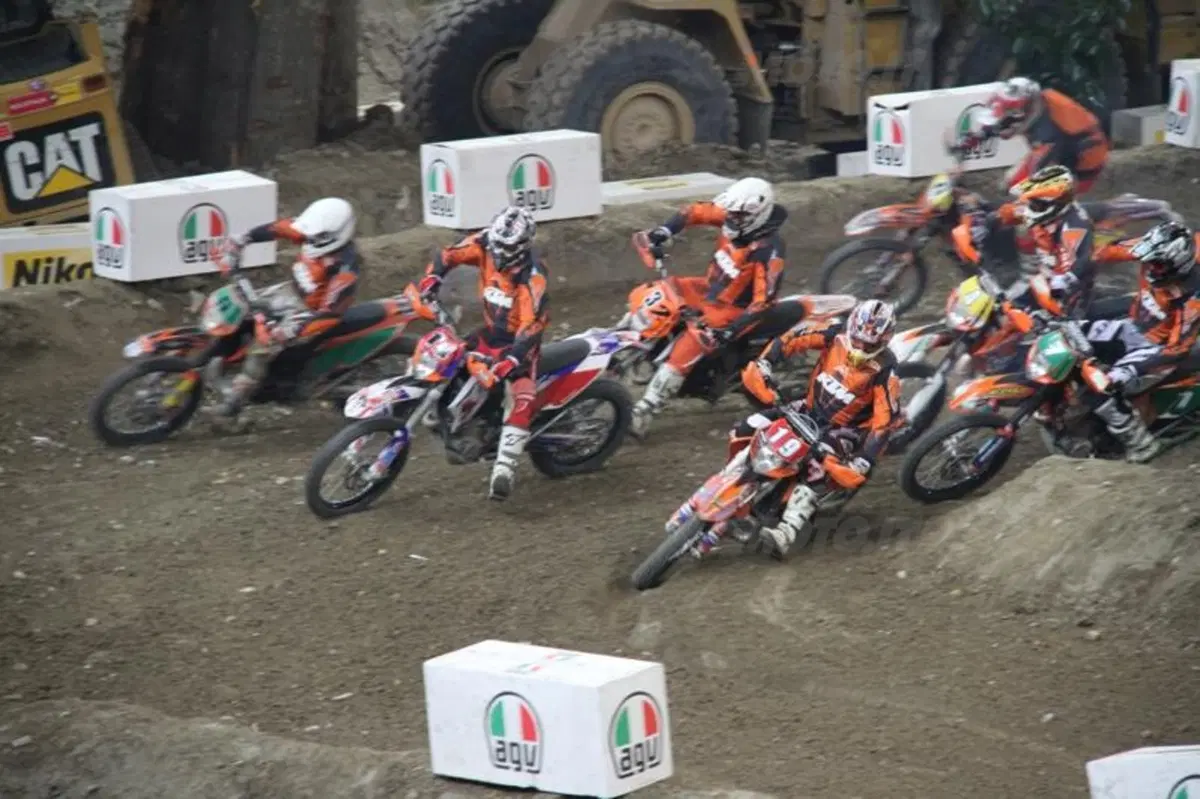 Mika Ahola (HM Honda) primo nell'Enduro Indoor di Genova (16)
