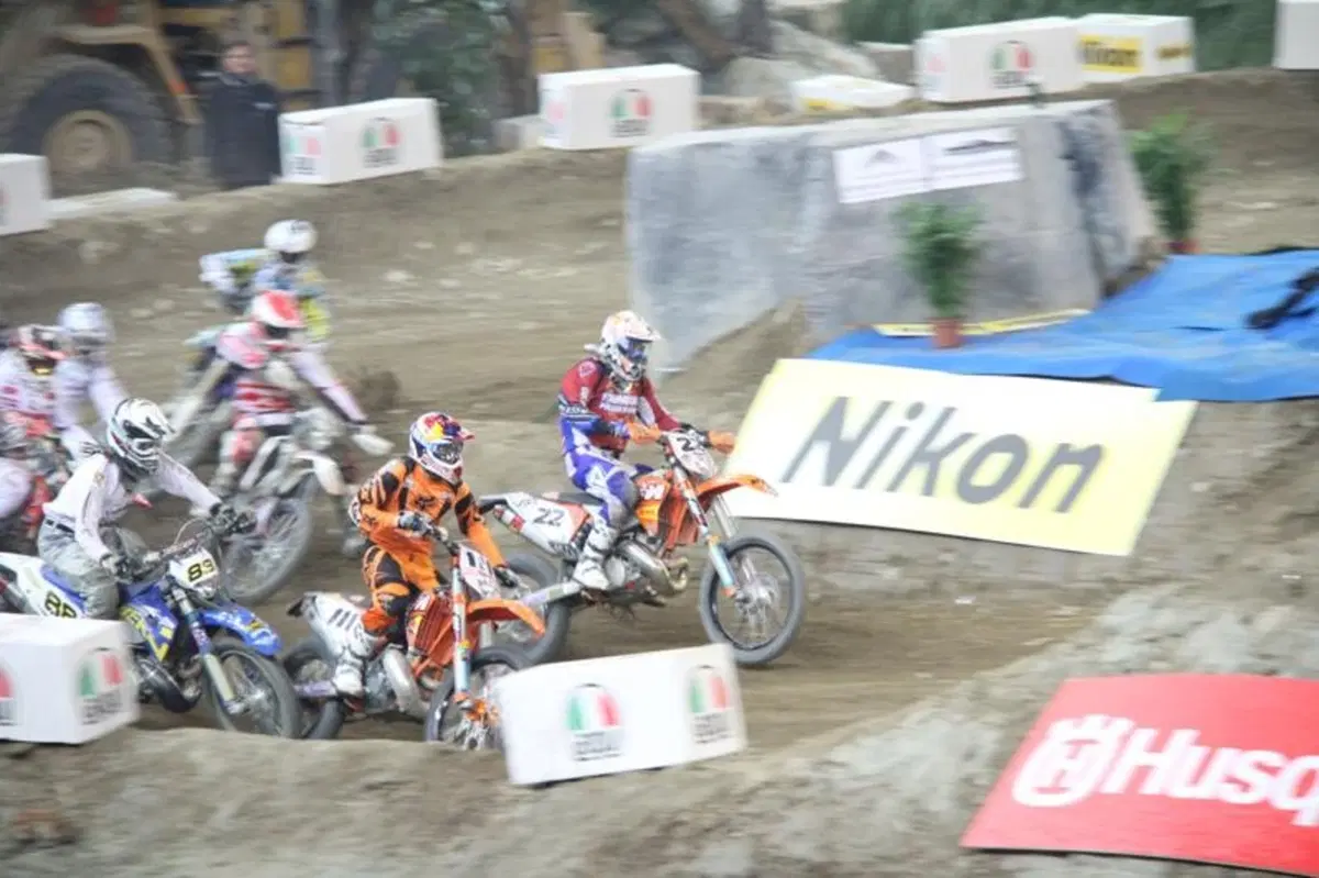 Mika Ahola (HM Honda) primo nell'Enduro Indoor di Genova (22)