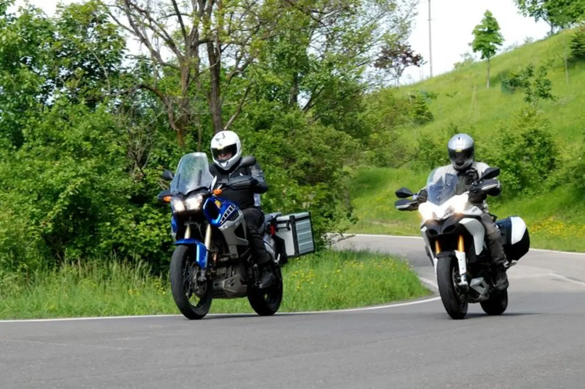 Ducati Multistrada 1200 S vs Yamaha XT1200Z Super Ténéré