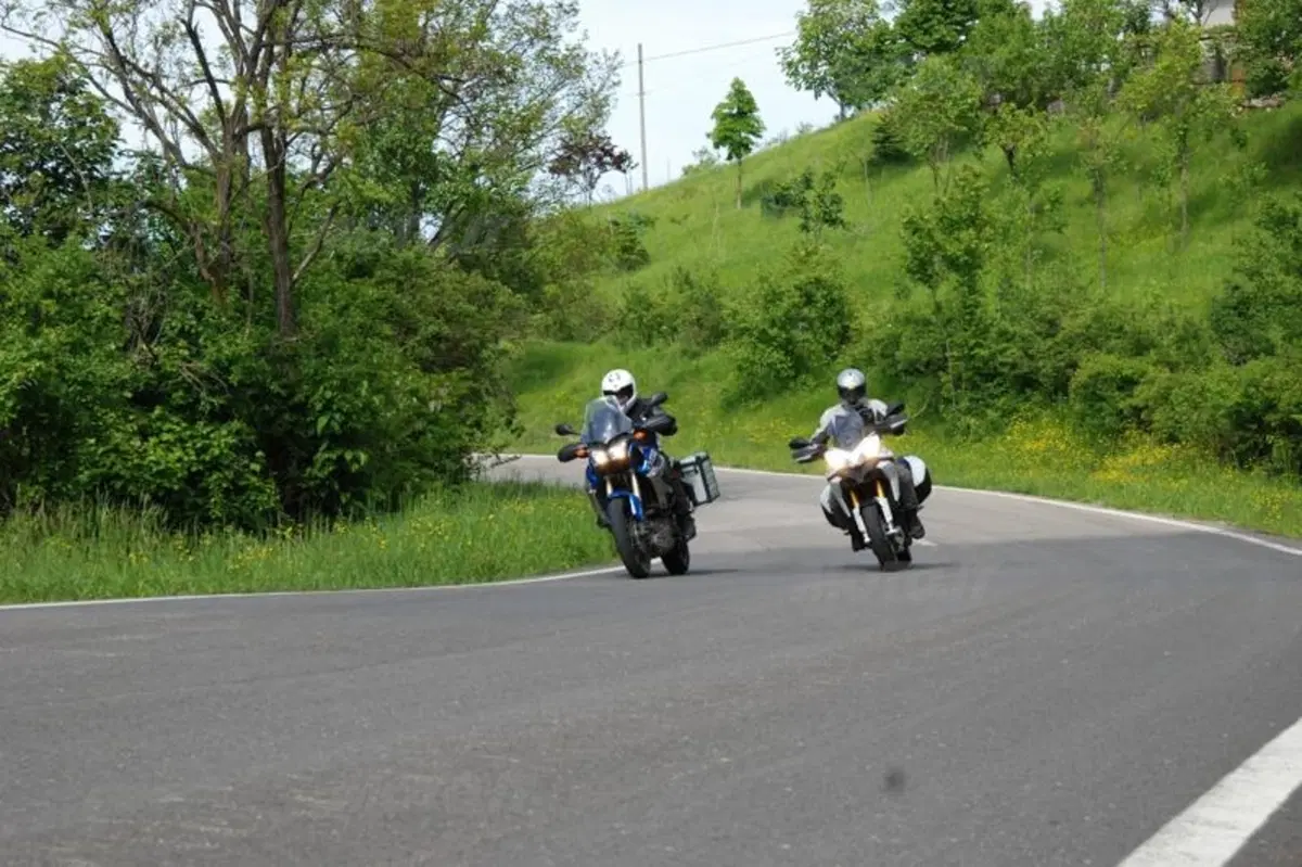 Ducati Multistrada 1200 S vs Yamaha XT1200Z Super Ténéré (6)