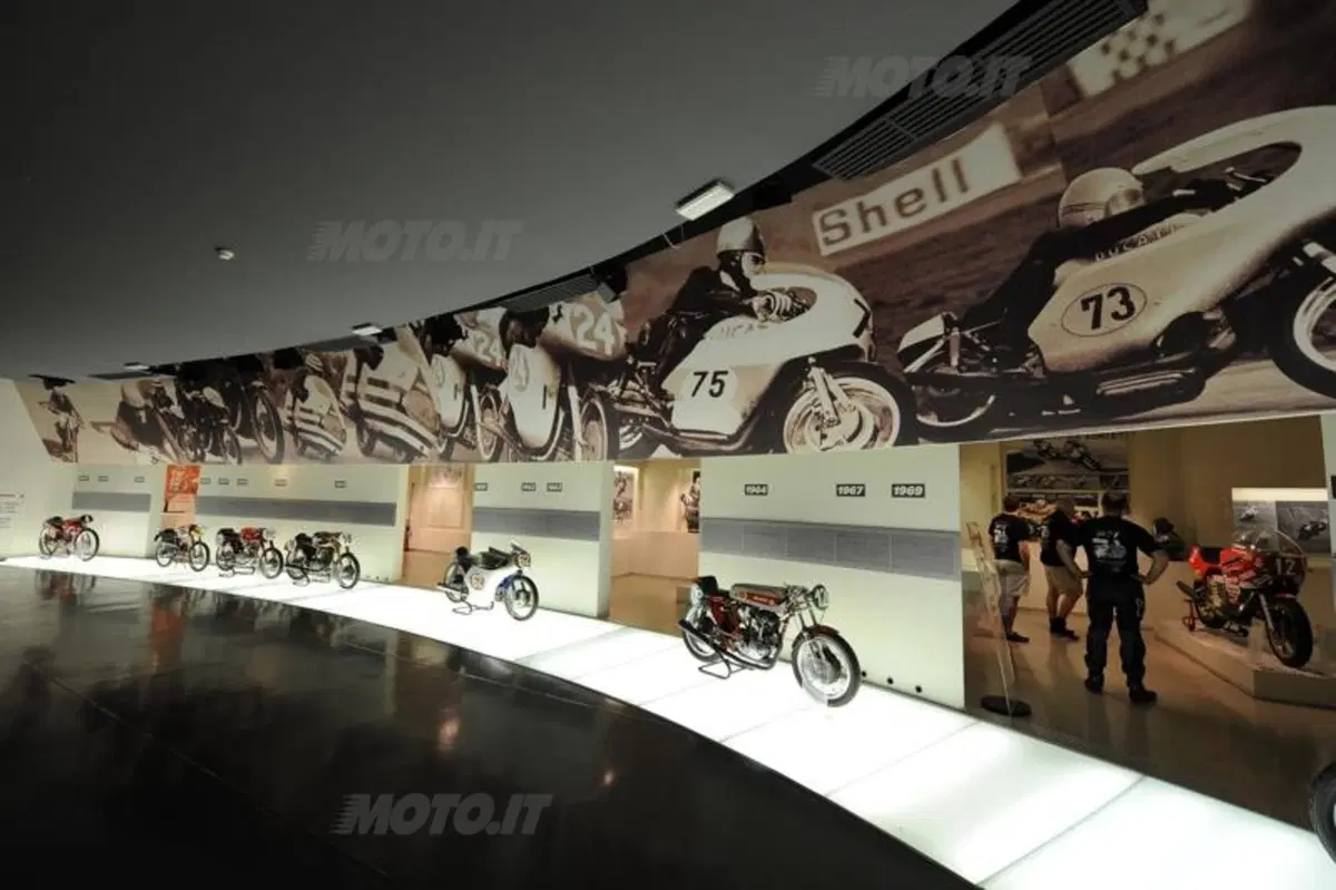 AMG-Ducati: fidanzamento scritto nelle stelle (20)