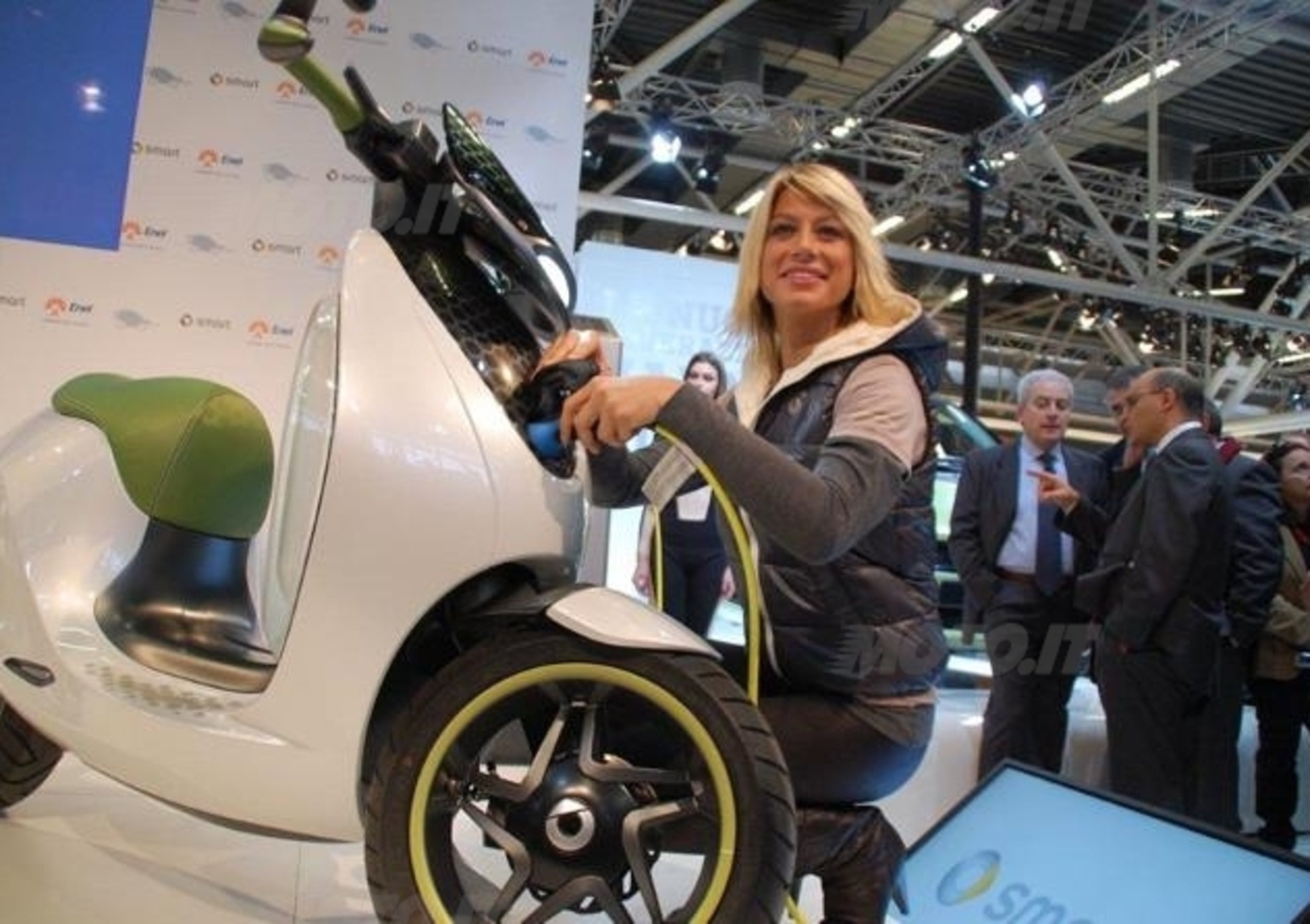 Smart e-scooter al MotorShow di Bologna
