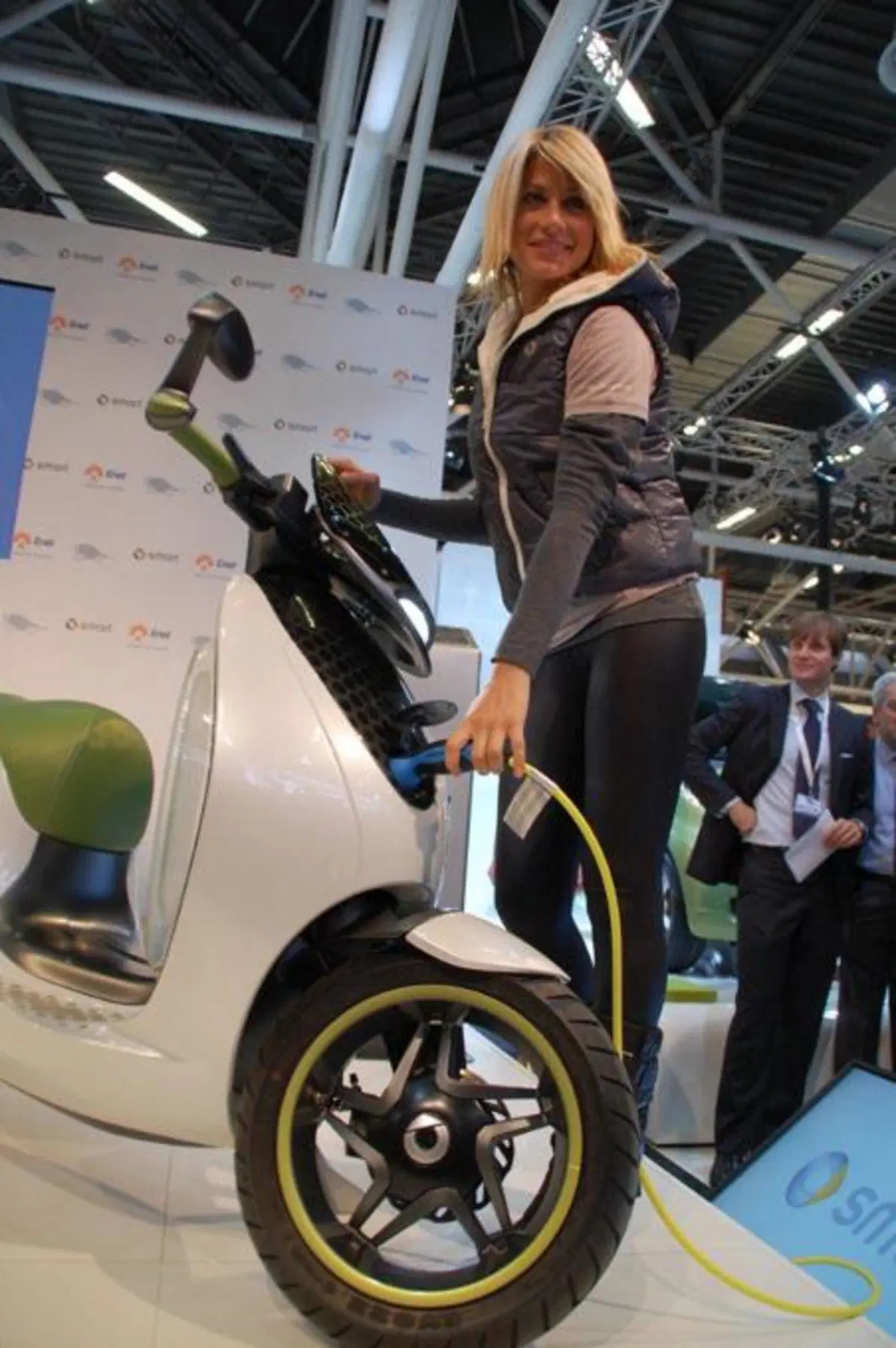 Smart e-scooter al MotorShow di Bologna