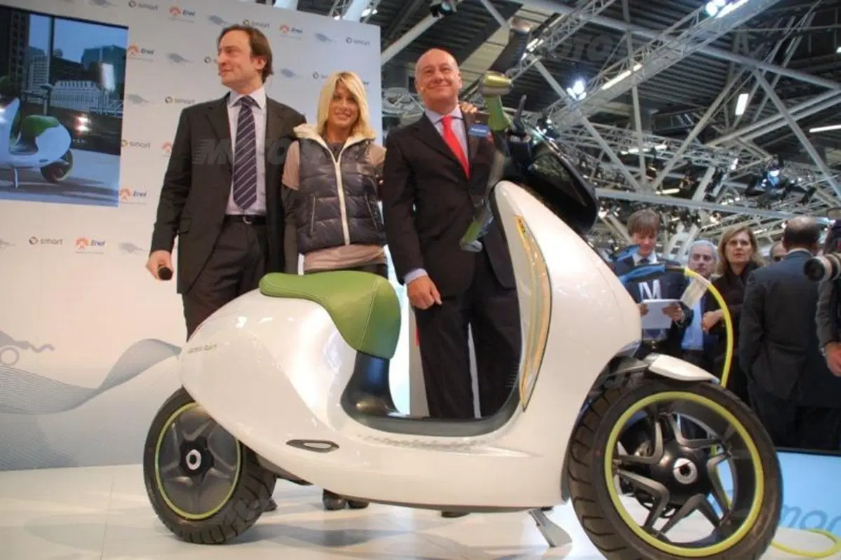 Smart e-scooter al MotorShow di Bologna (2)