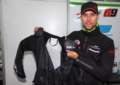 Jezek utilizza il D-air Armor di Dainese nel mondiale SS