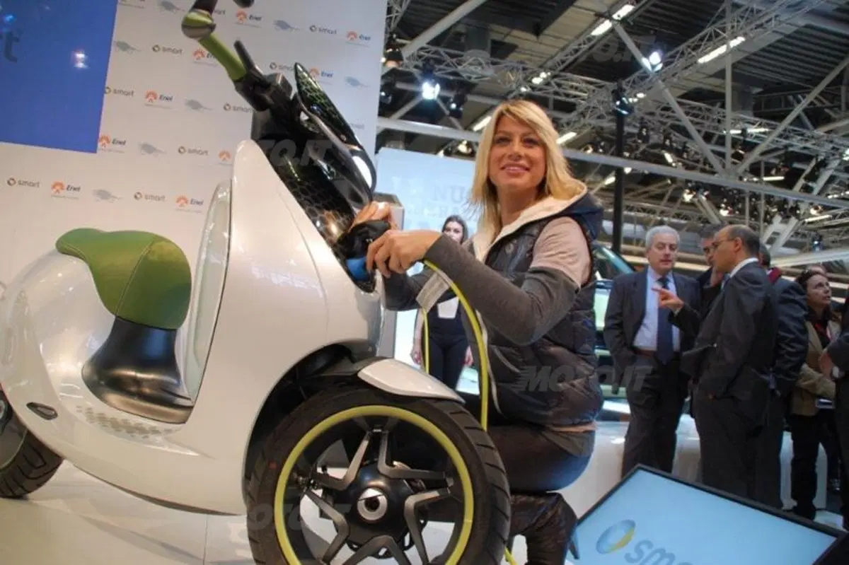 Smart e-scooter al MotorShow di Bologna (7)