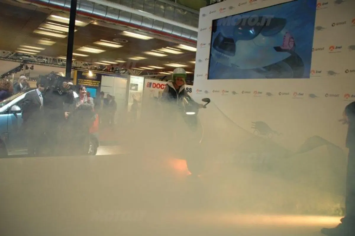 Smart e-scooter al MotorShow di Bologna (9)