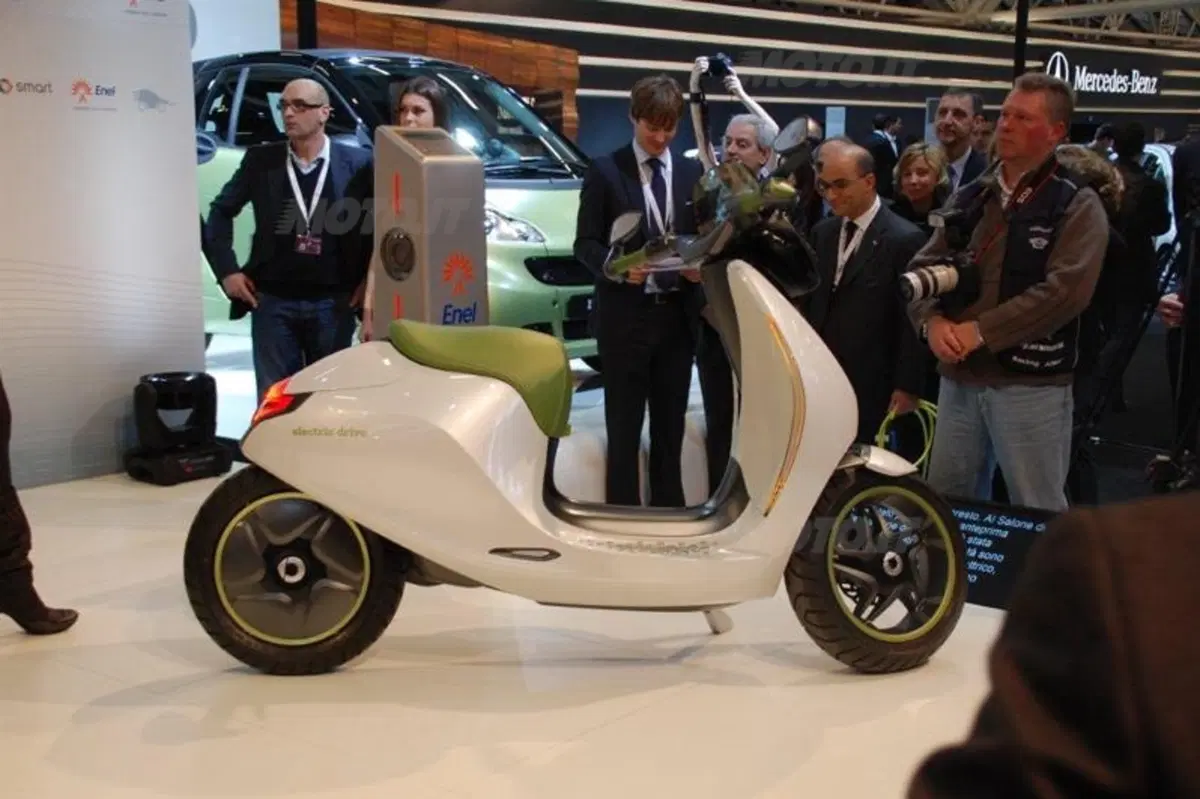 Smart e-scooter al MotorShow di Bologna (11)
