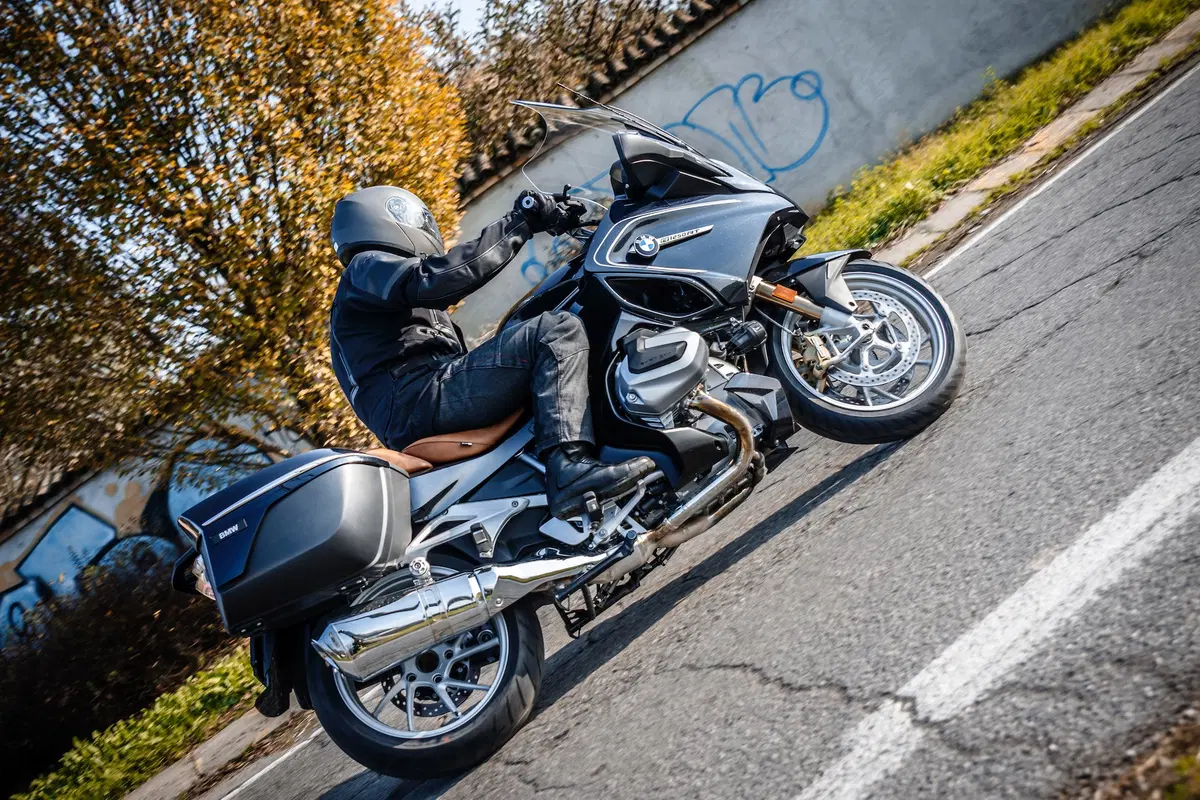 BMW R 1250RT. Viaggiare in prima classe (2)