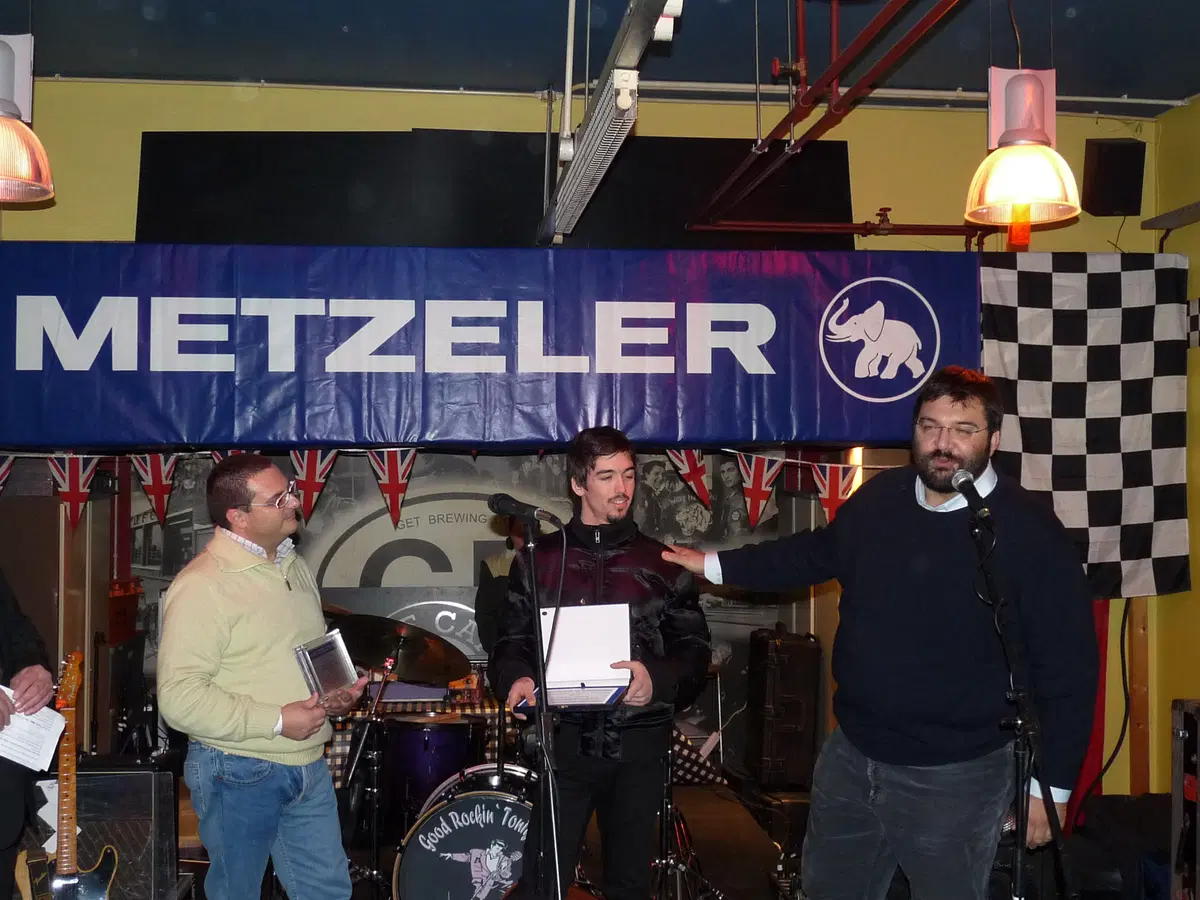 Metzeler presenta il calendario 2011 (8)