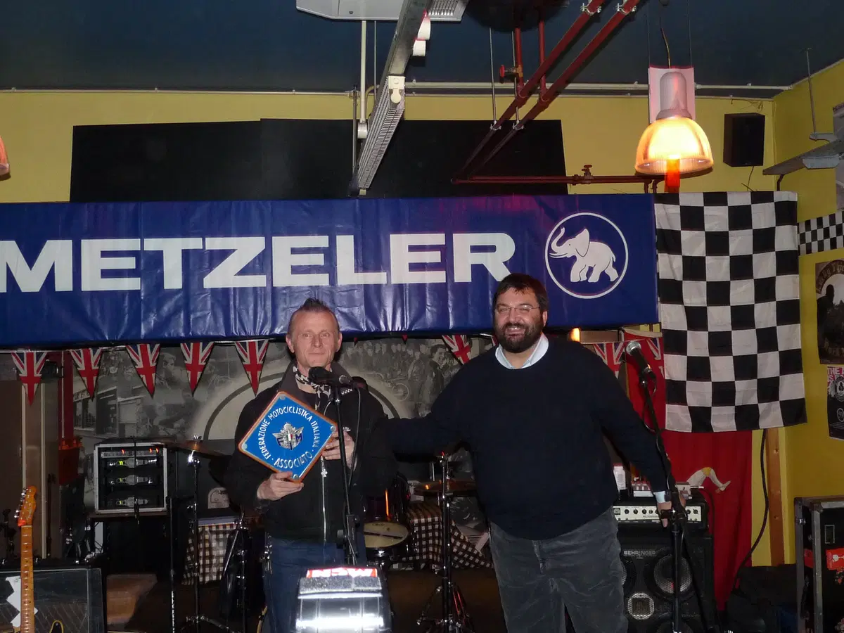 Metzeler presenta il calendario 2011 (22)