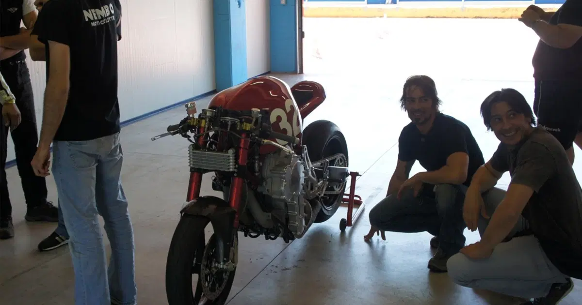 Nembo 32: motore rovesciato a 3 cilindri, due litri di cilindrata e un progetto strabiliante (20)