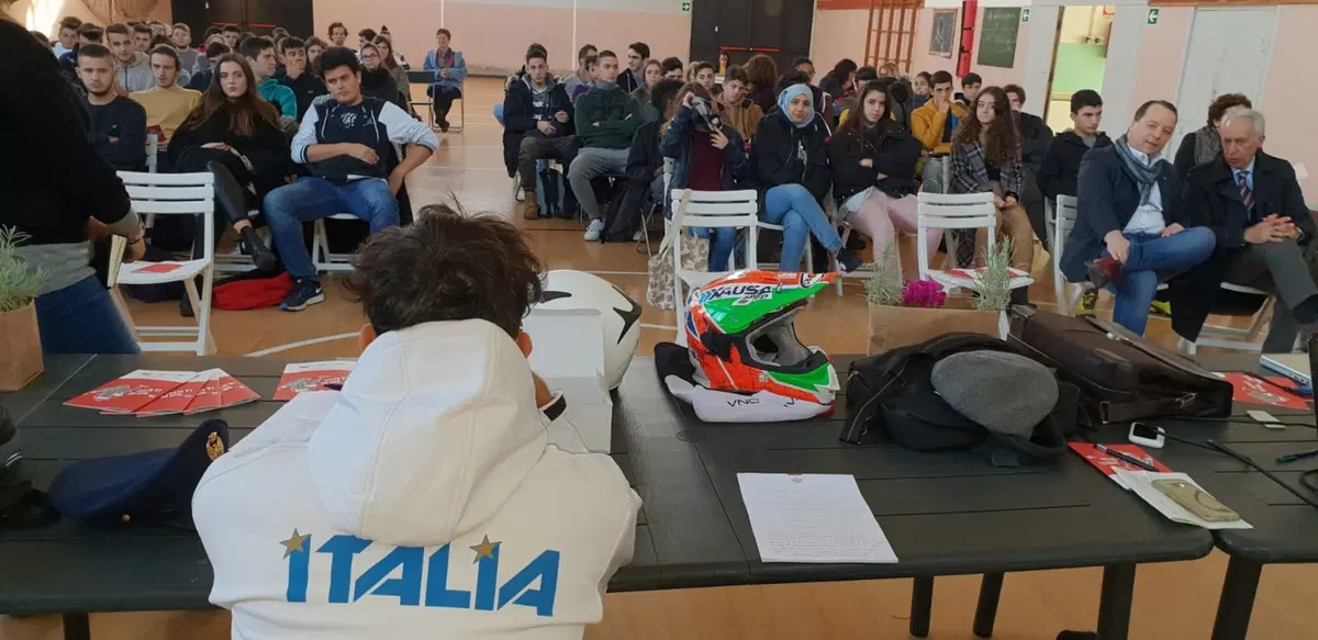 La FMI tra i banchi di scuola: 'Io non me la bevo' (5)
