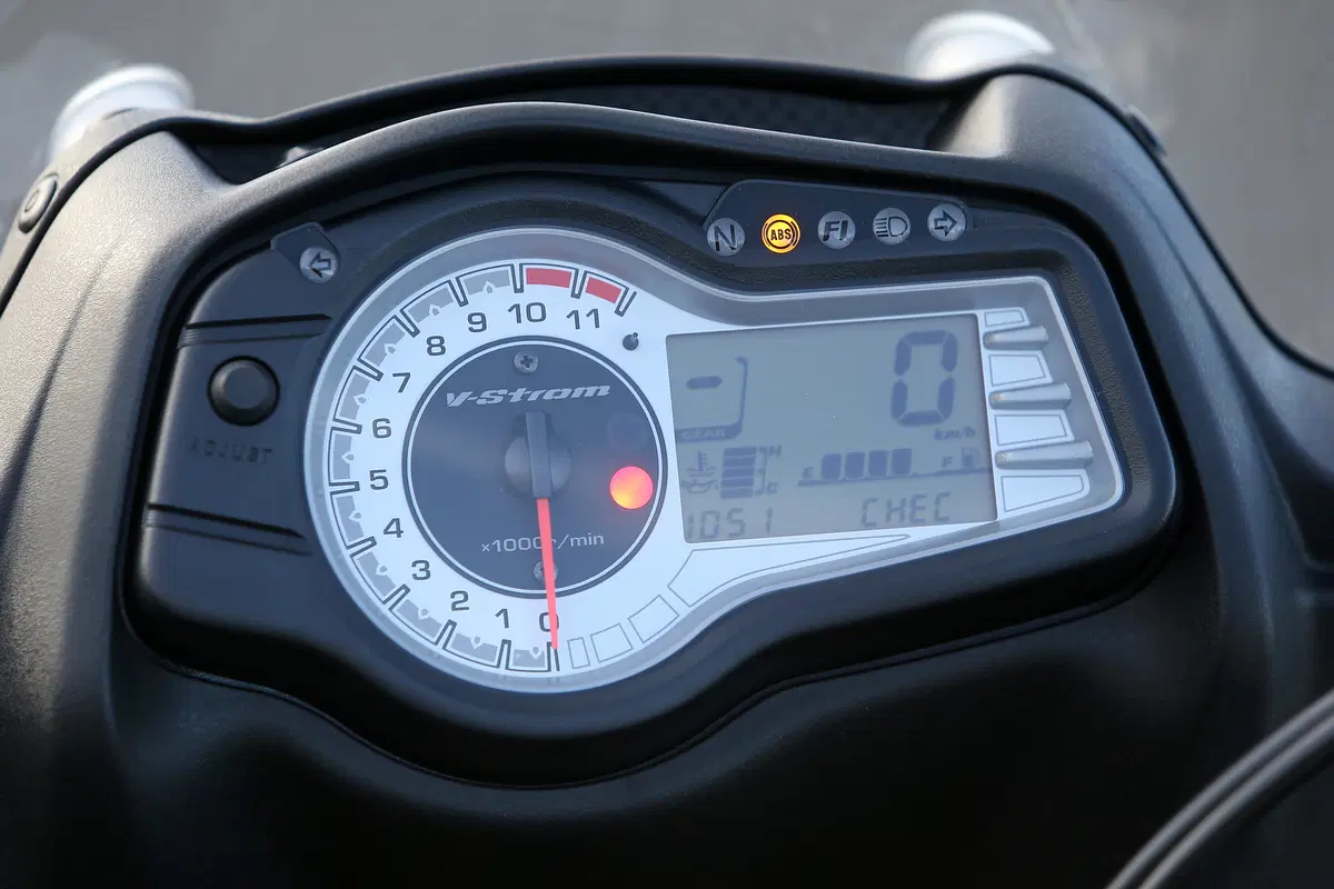 Suzuki V-Strom 650XT ABS Fun Ride (14)