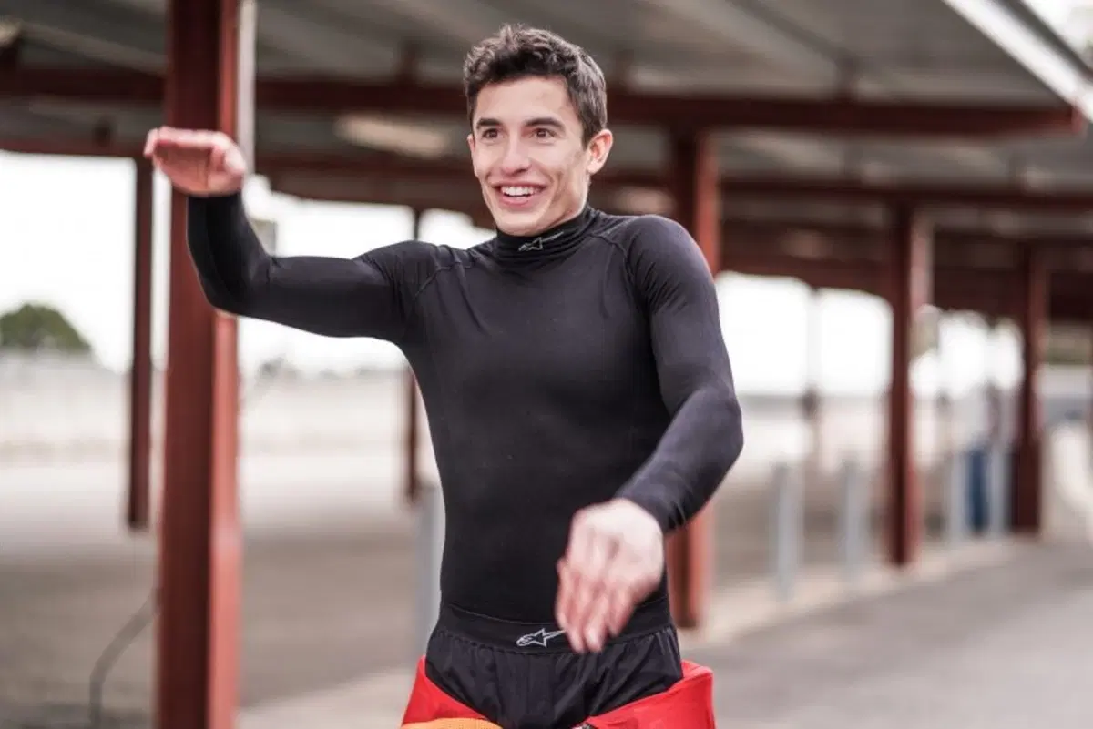 Marquez si prepara per Sepang con la pit-bike: spalla quasi ok (3)