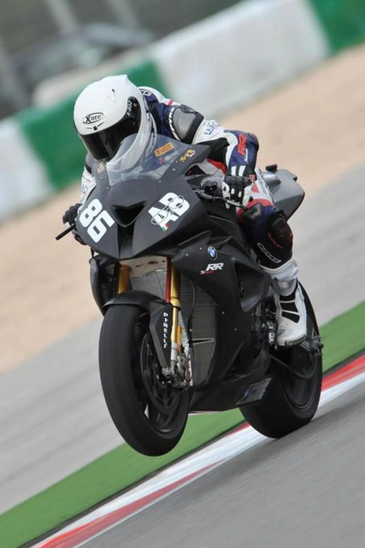 SBK, primo test per il team BMW Italia a Portimao  (6)