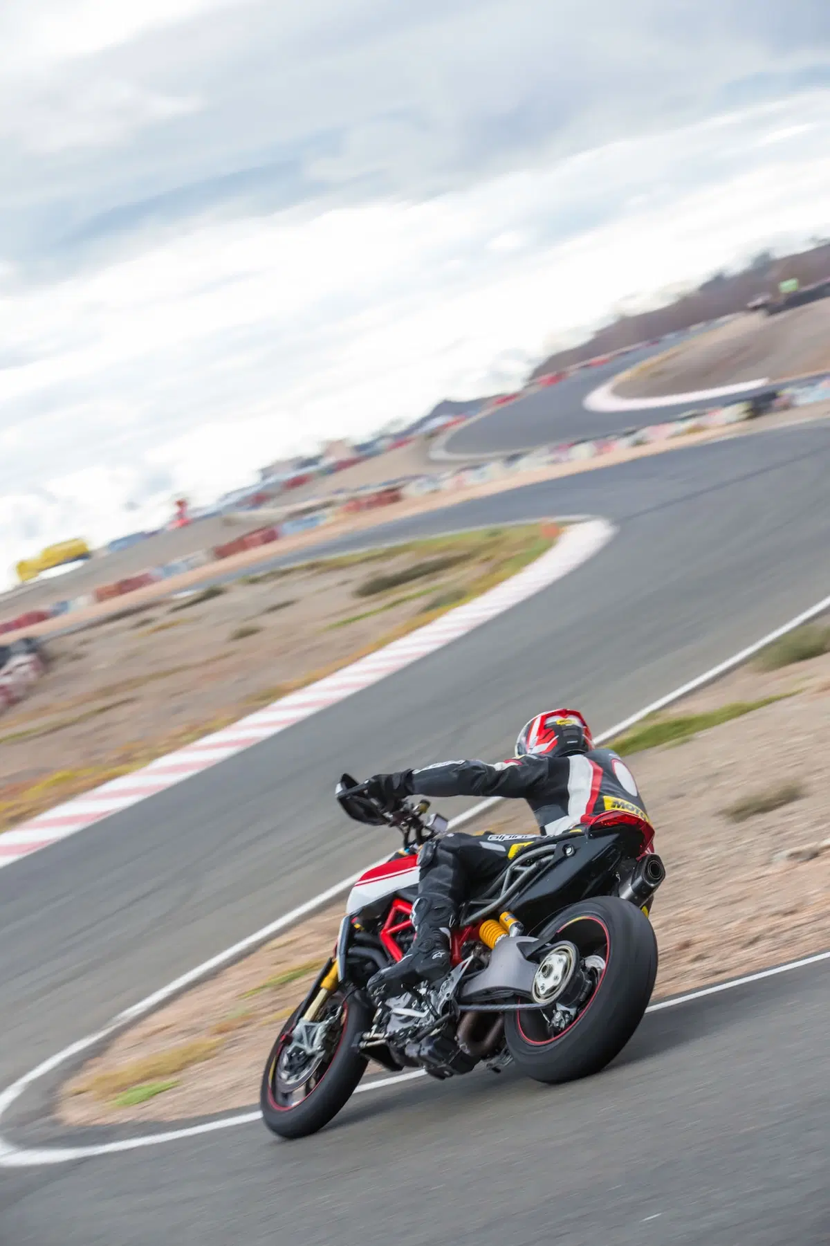 Ducati Hypermotard 950 e 950 SP TEST. Ritorno alle origini (5)