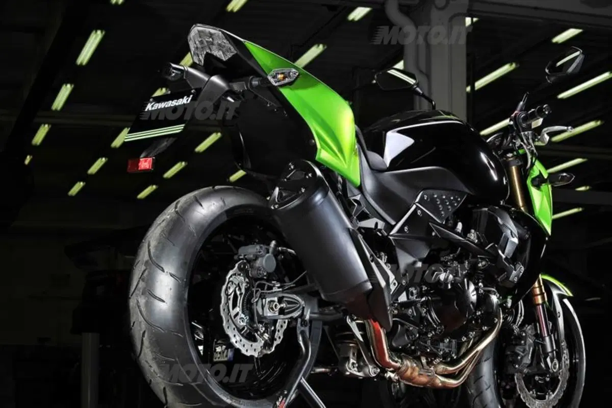 Kawasaki Z750R. Fenomeno latino (3)