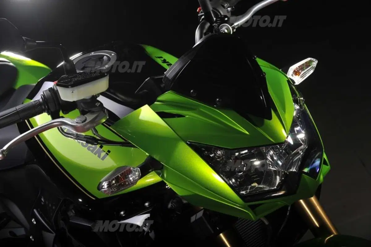 Kawasaki Z750R. Fenomeno latino (4)