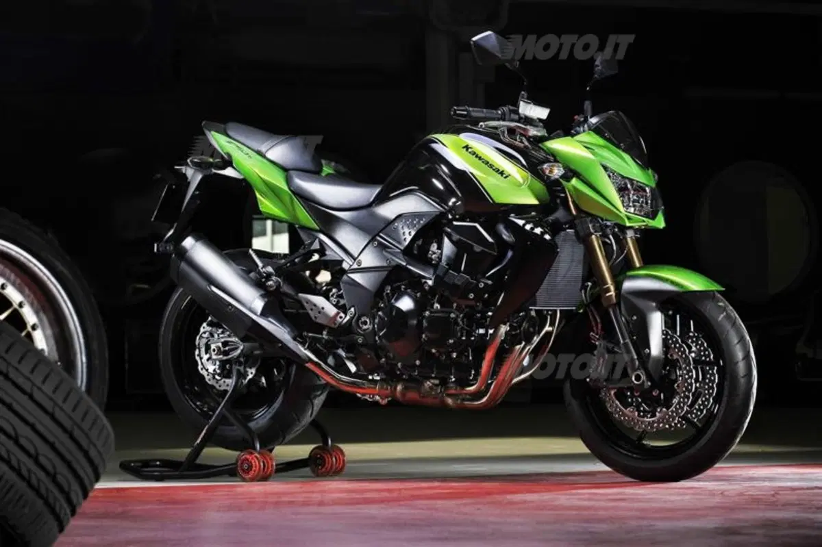 Kawasaki Z750R. Fenomeno latino (5)