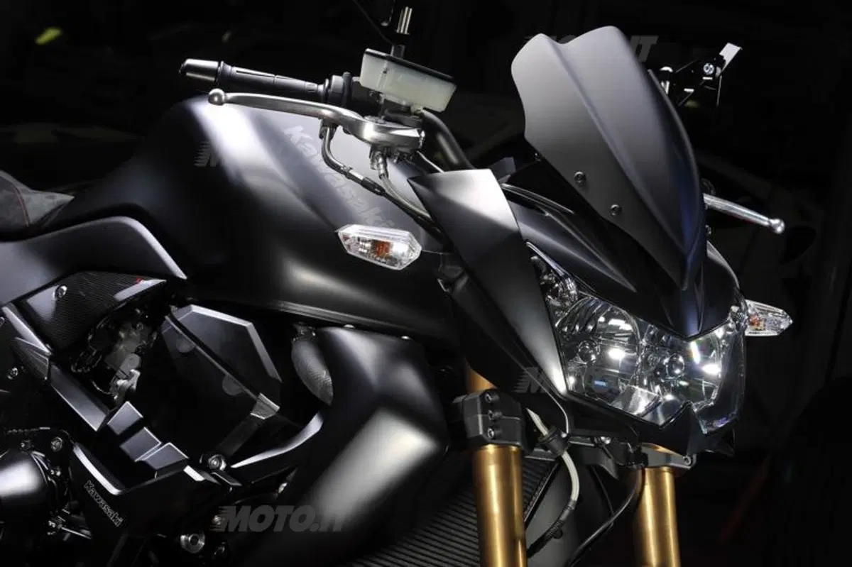Kawasaki Z750R. Fenomeno latino (11)