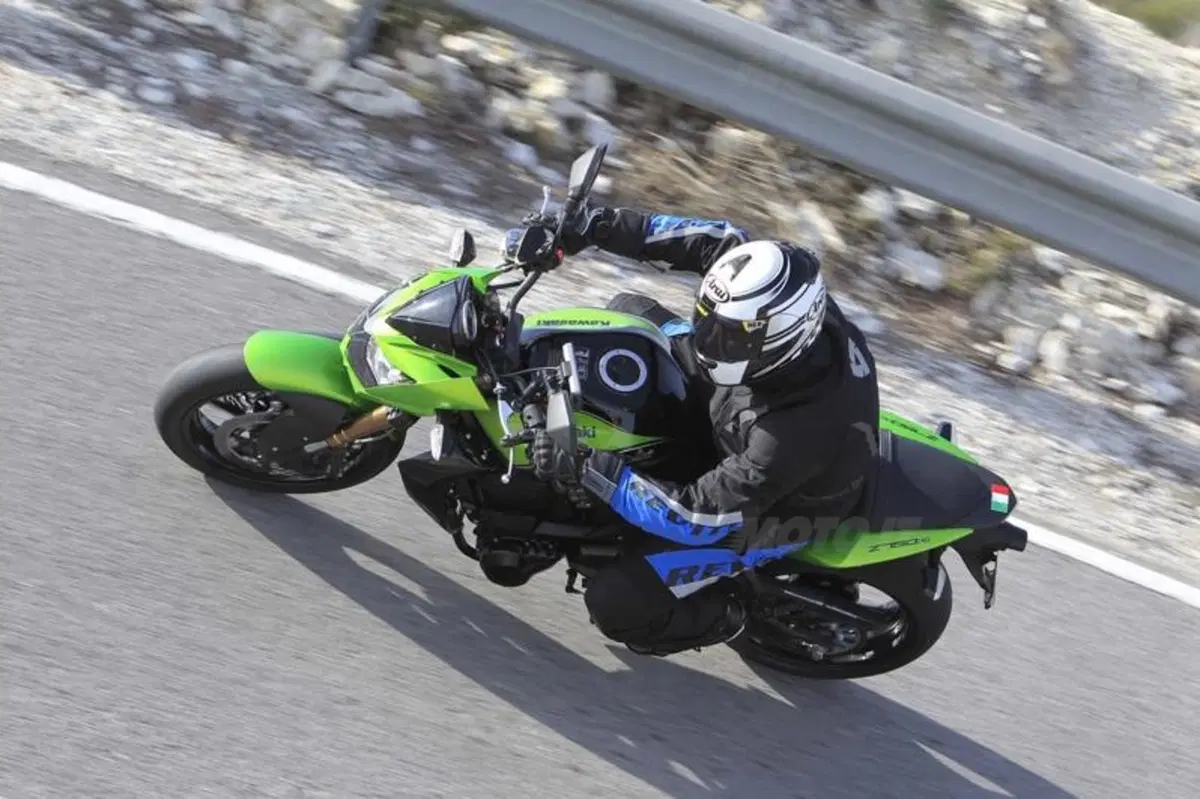 Kawasaki Z750R  