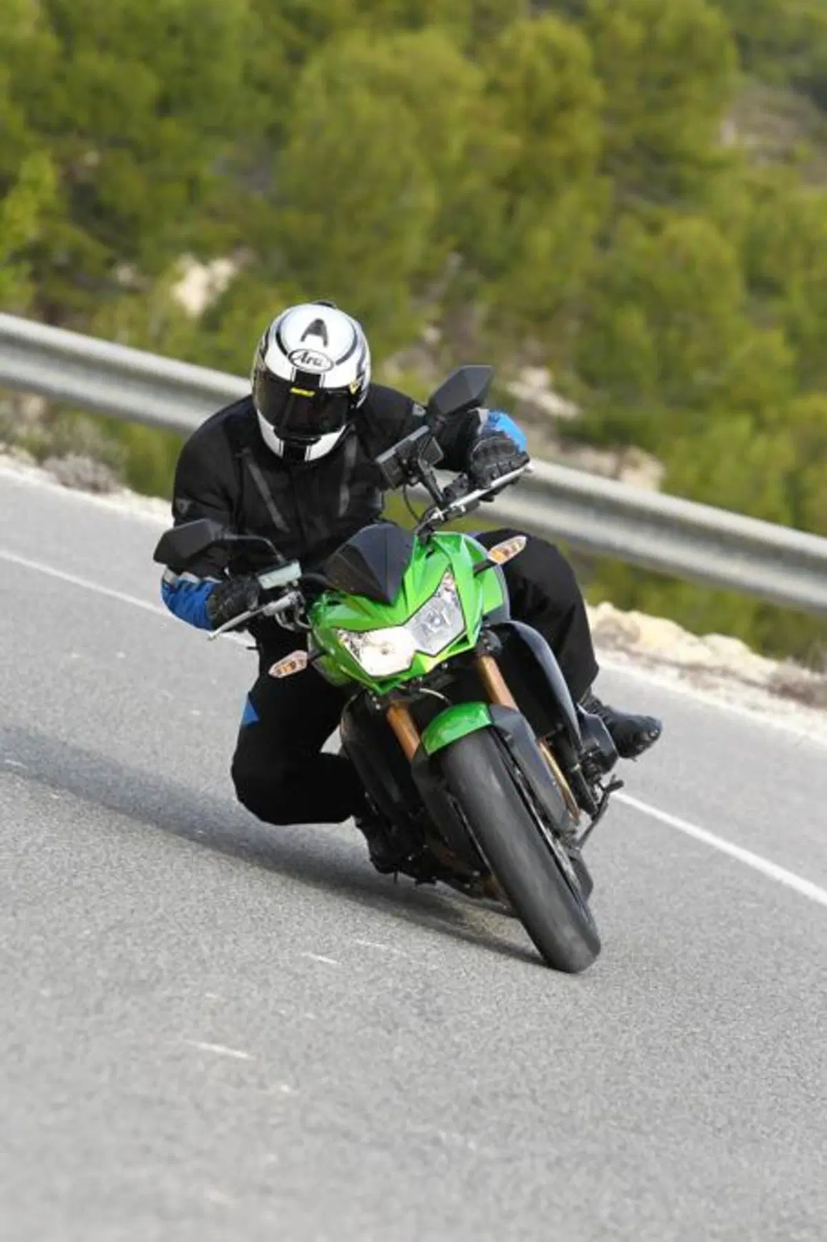 Kawasaki Z750R   (24)
