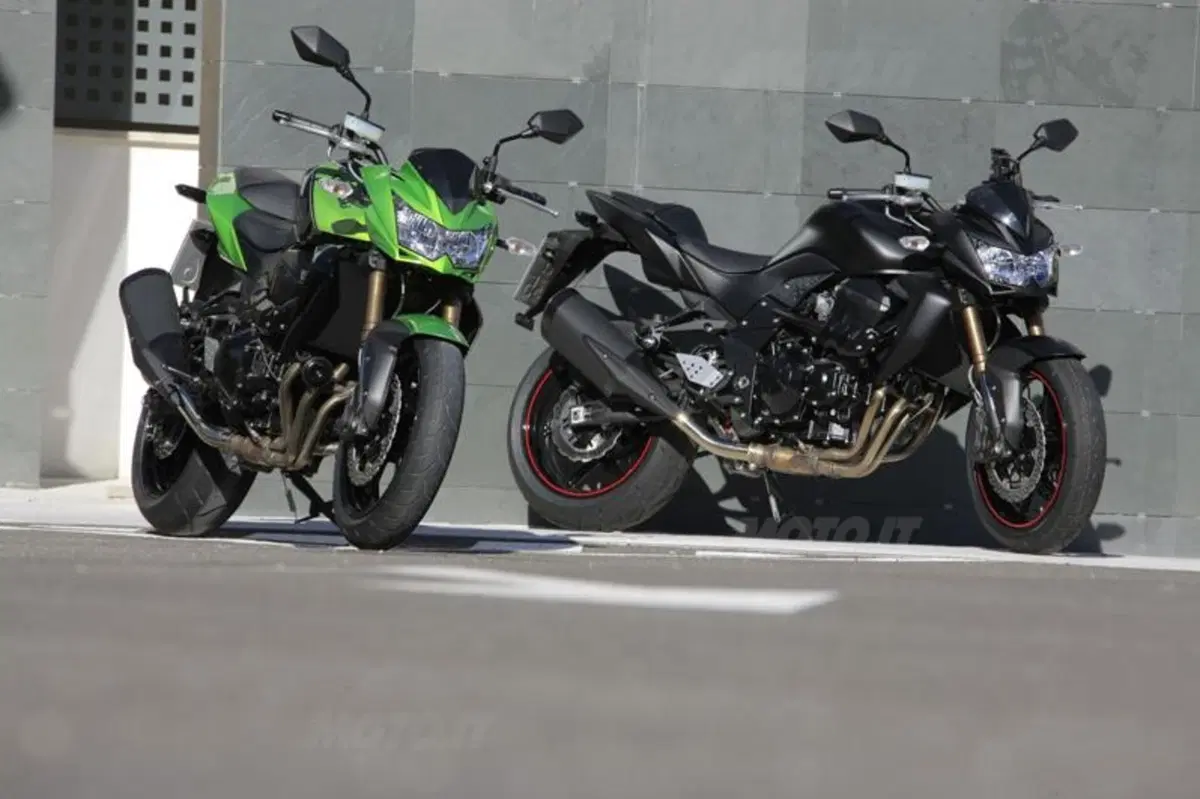 Kawasaki Z750R   (28)