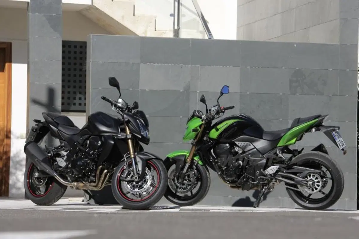 Kawasaki Z750R   (31)