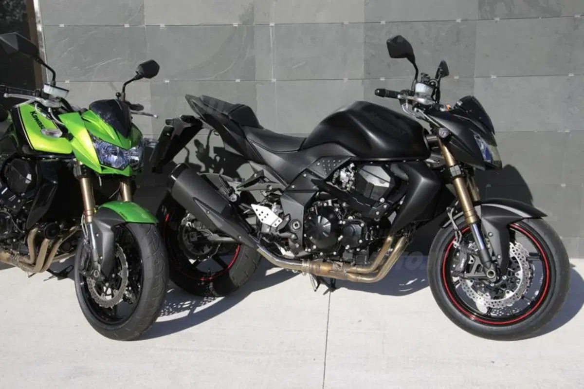 Kawasaki Z750R   (33)