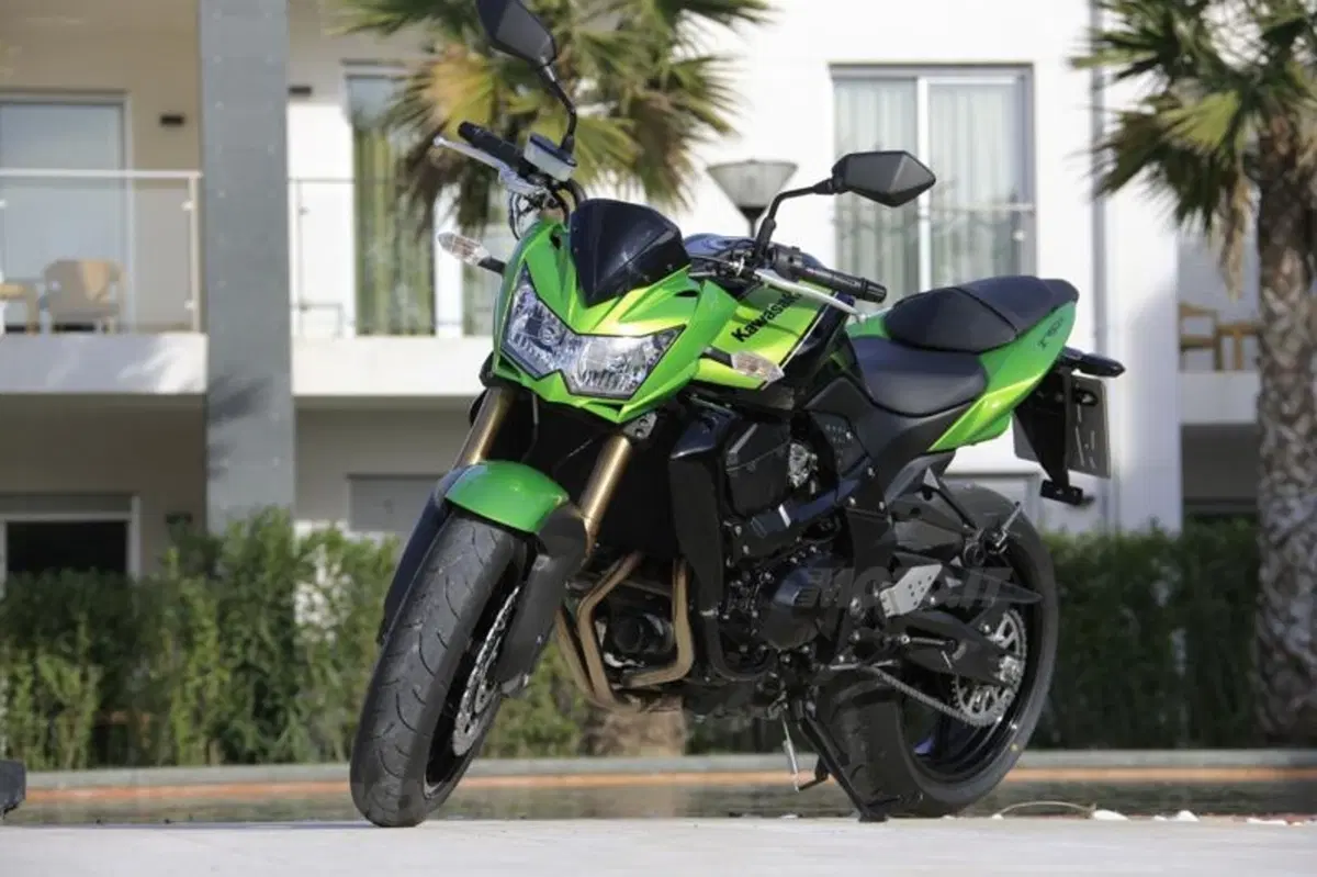 Kawasaki Z750R   (37)