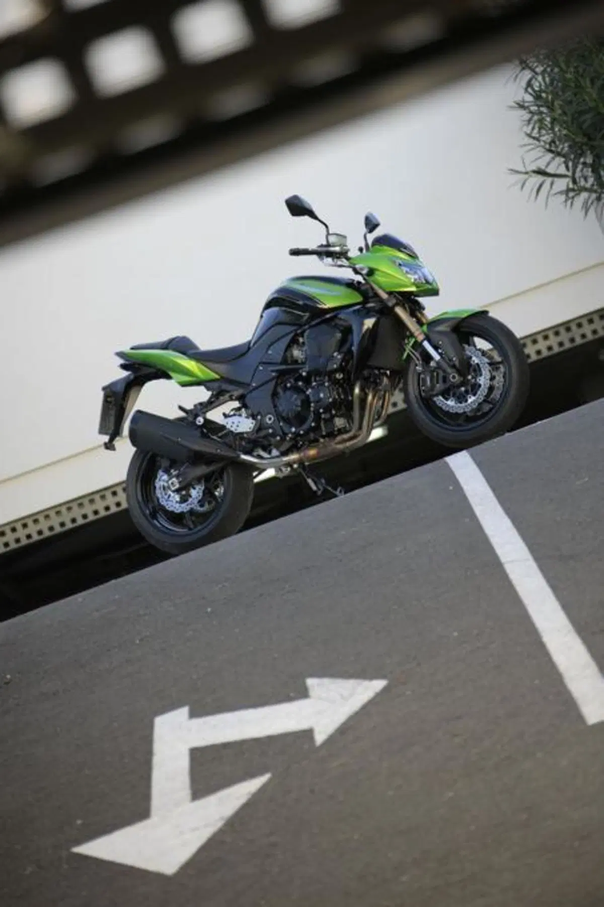 Kawasaki Z750R   (43)