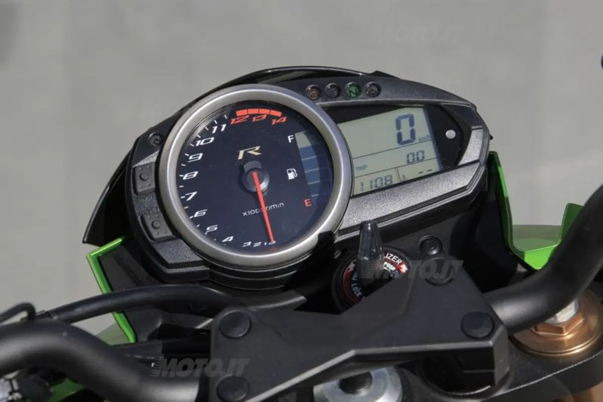 Kawasaki Z750R   (45)