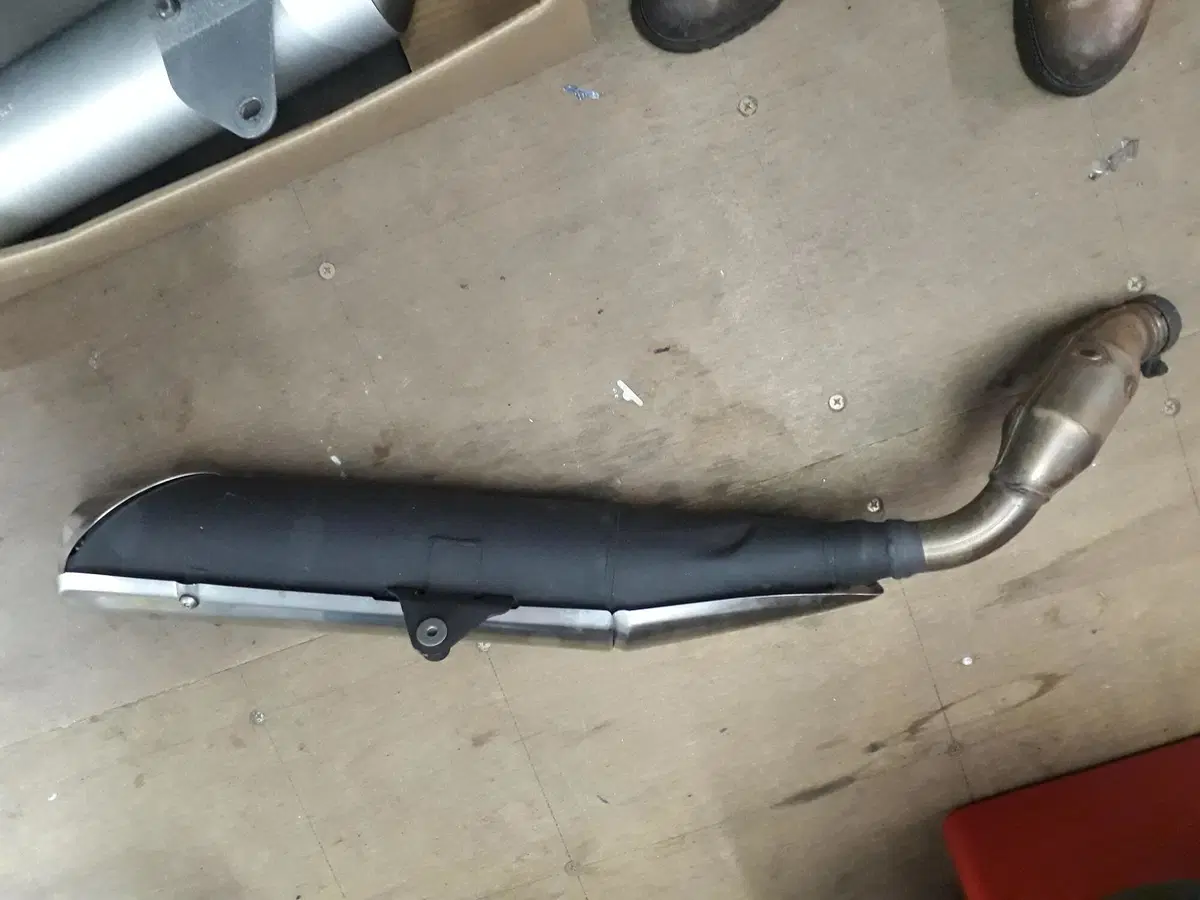 scarico originale honda hornet 600 (2)