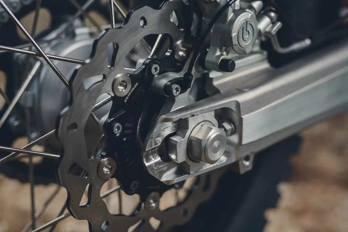 KTM 690 Enduro R e SMC R: test su strada e offroad (3)