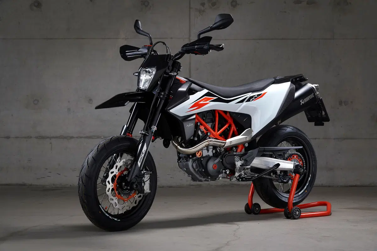 KTM 690 Enduro R e SMC R: test su strada e offroad (3)