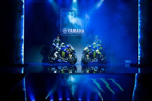 MotoGP. Yamaha svela la livrea 2019 di Rossi e Viñales (9)