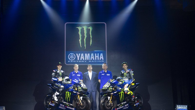 MotoGP. Yamaha svela la livrea 2019 di Rossi e Vi&ntilde;ales