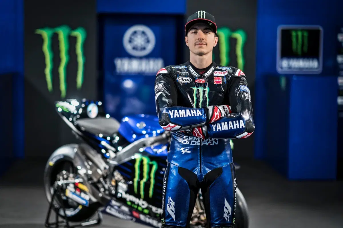 MotoGP. Yamaha svela la livrea 2019 di Rossi e Viñales (13)