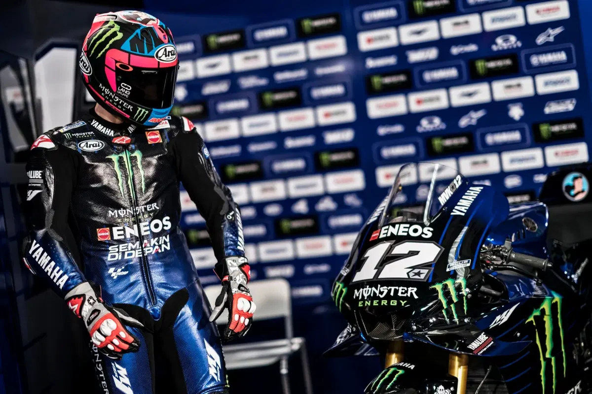 MotoGP. Yamaha svela la livrea 2019 di Rossi e Viñales (15)